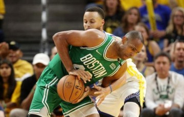 必发官网-防守升级！科尔见证库里8年变迁：冲击FMVP更有戏